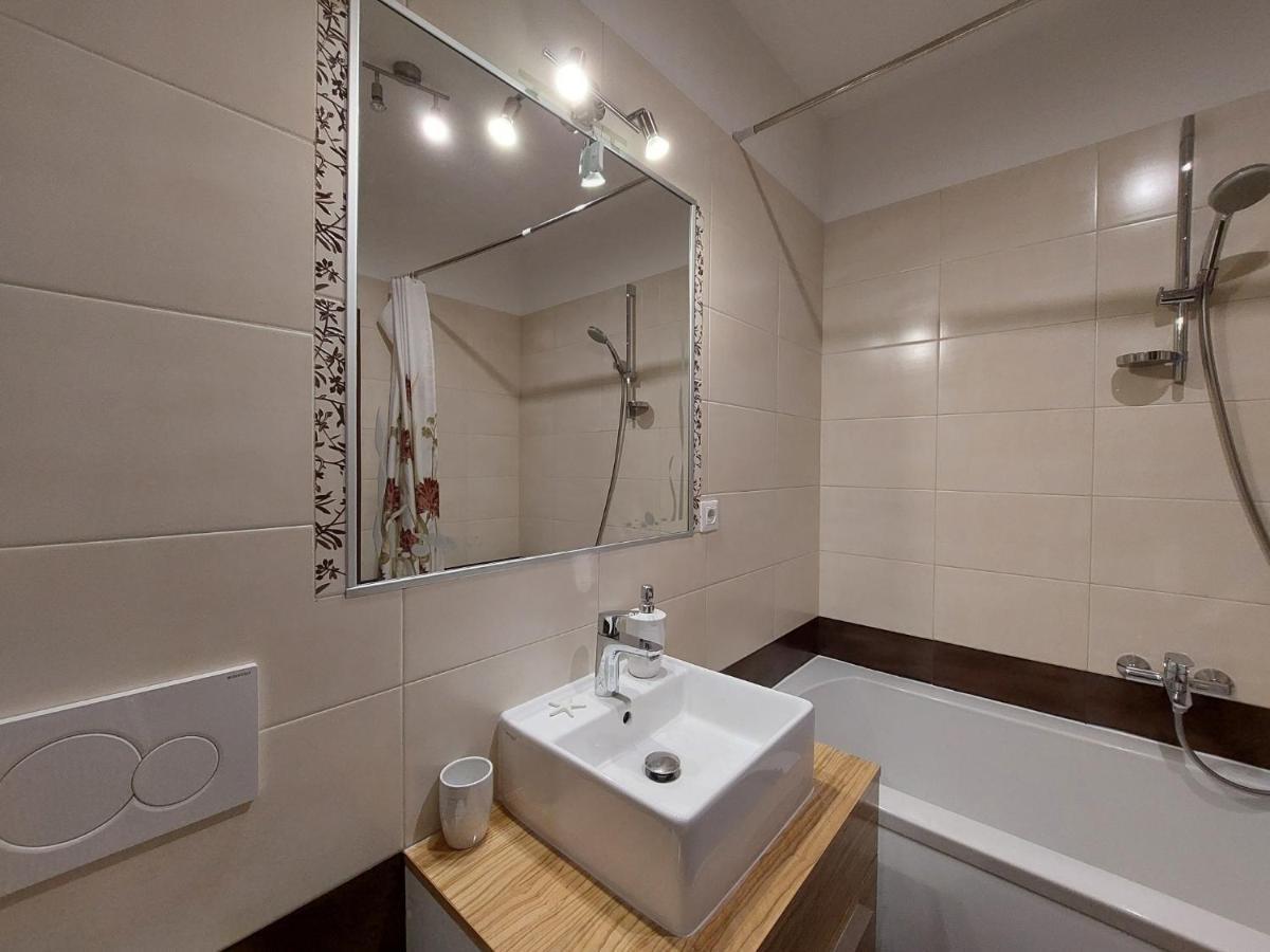 Apartment Davor Malinska Exterior photo